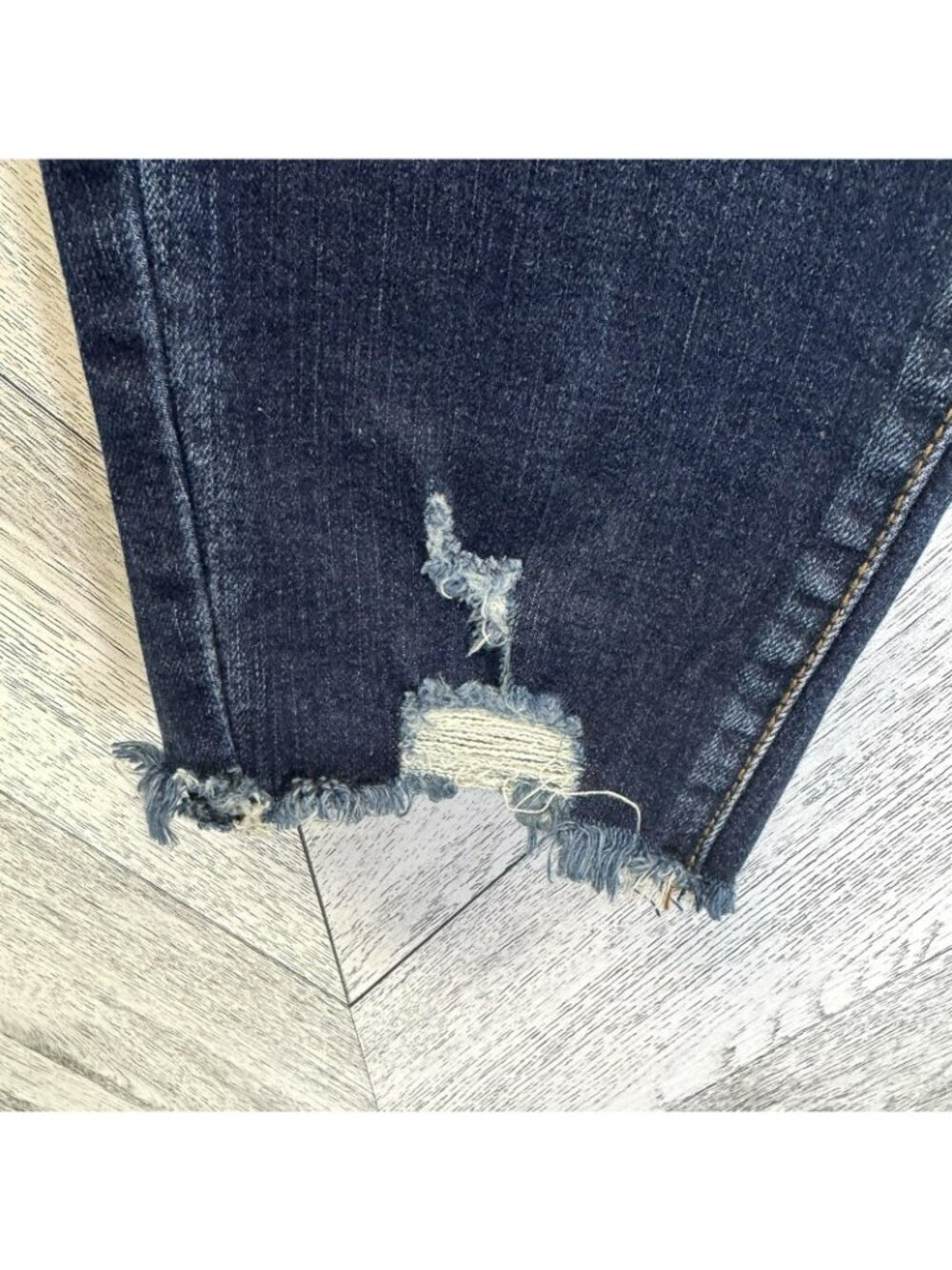 Kancan Skinny Jeans Womens Size 29 Exposed Button Fly Dark Wash Raw Hem 26" - Picture 3 of 7